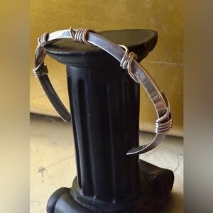 Men's Vintage Elegant Silver Bracelet with Wire Detailing